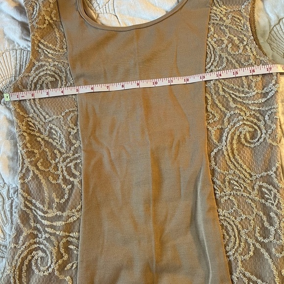 Tee N Rose Taupe Top - Picture 11 of 15